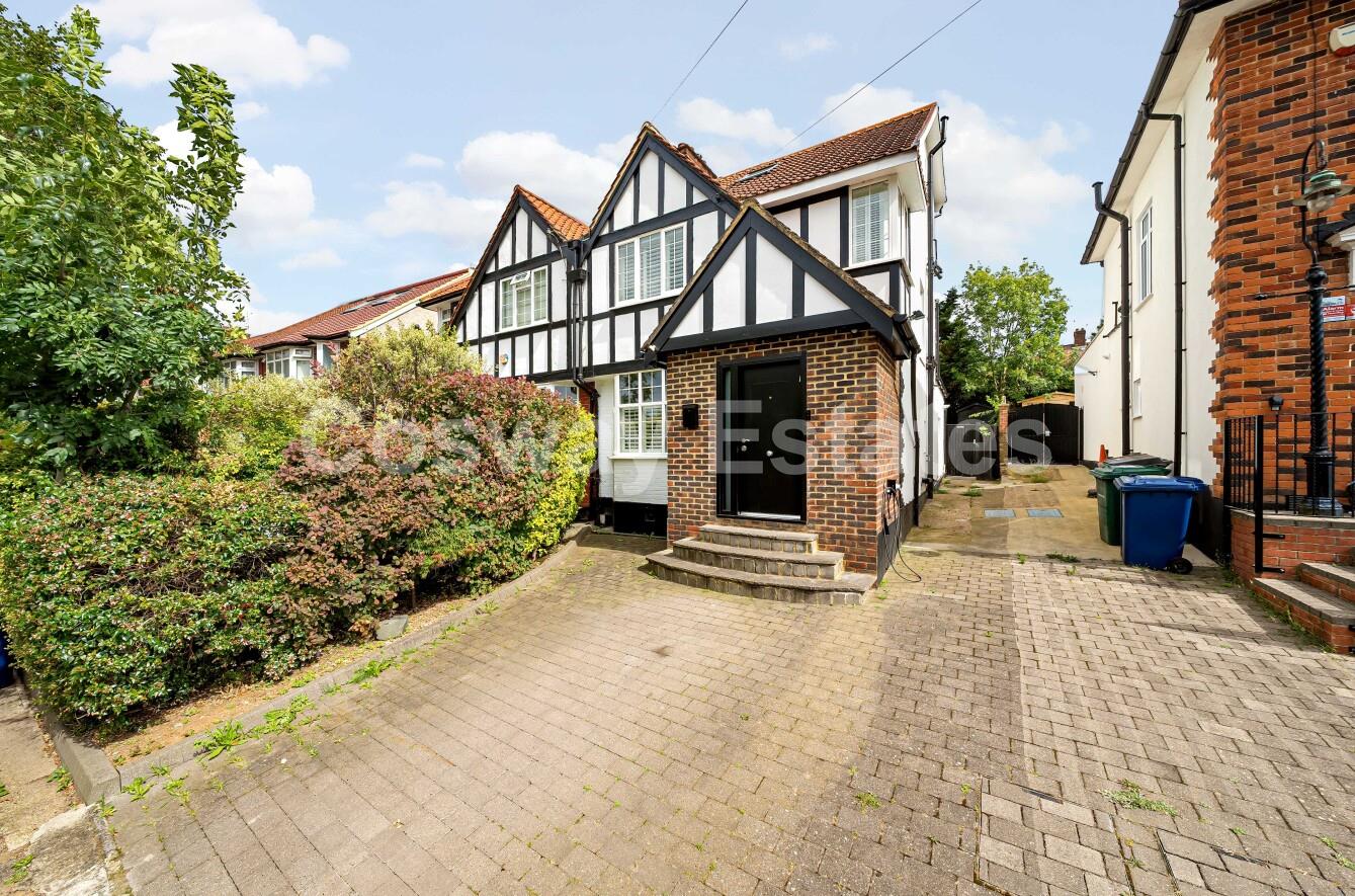 Farm Road, Edgware